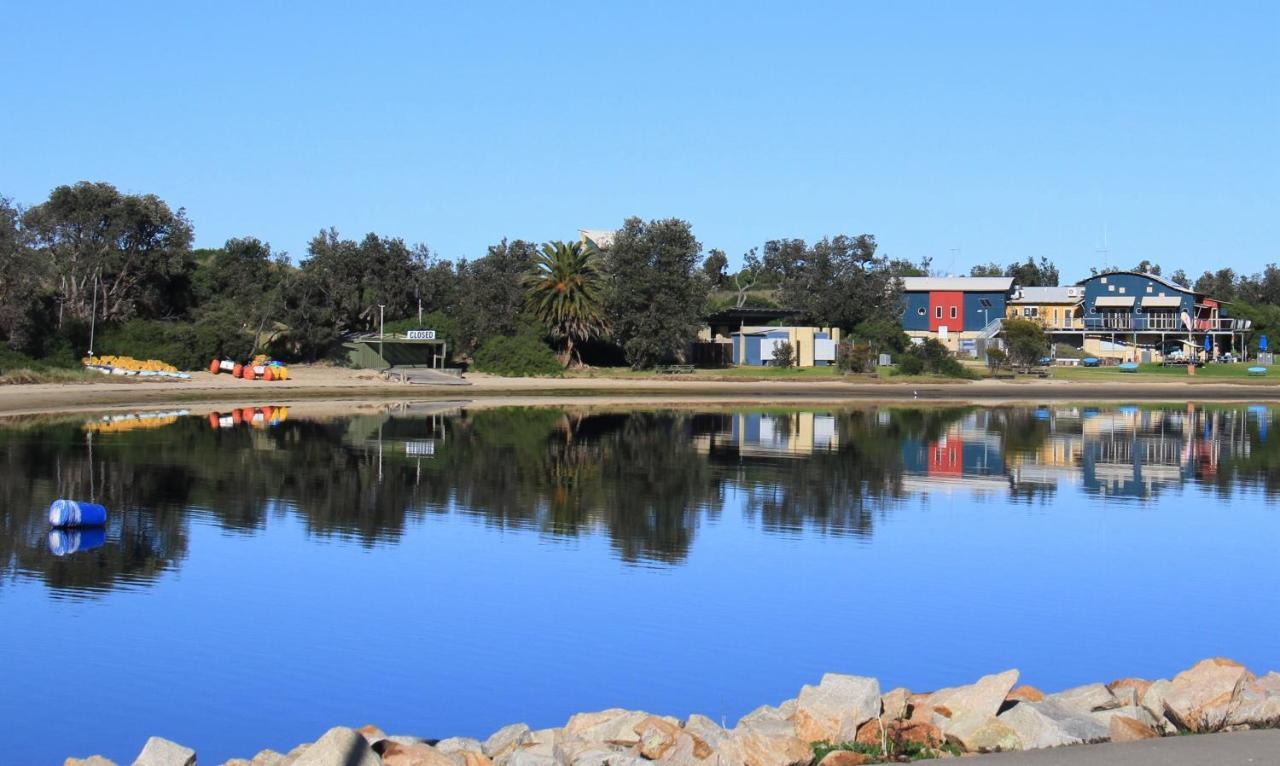 Villa Sea Breeze On The Esplanade à Lakes Entrance Extérieur photo